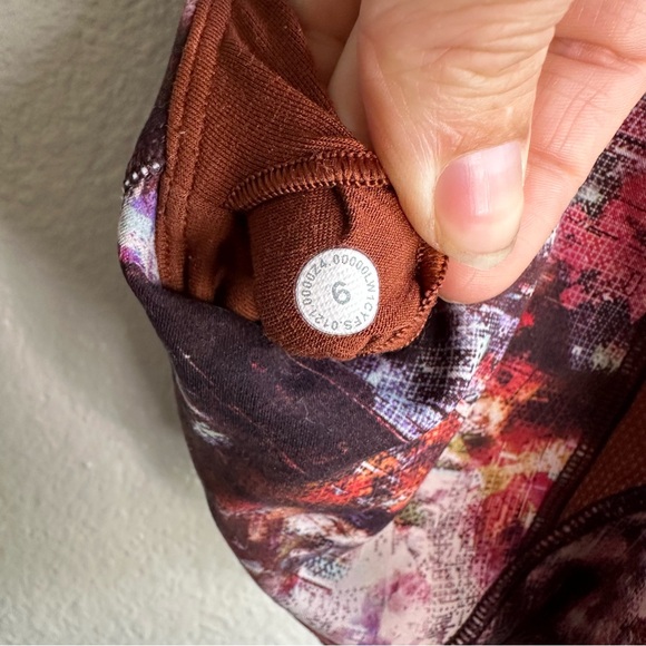 Lululemon Everlux and Mesh Cropped Tank Urbantricity Multi/Dark Terracotta Sz 6 - Picture 10 of 10